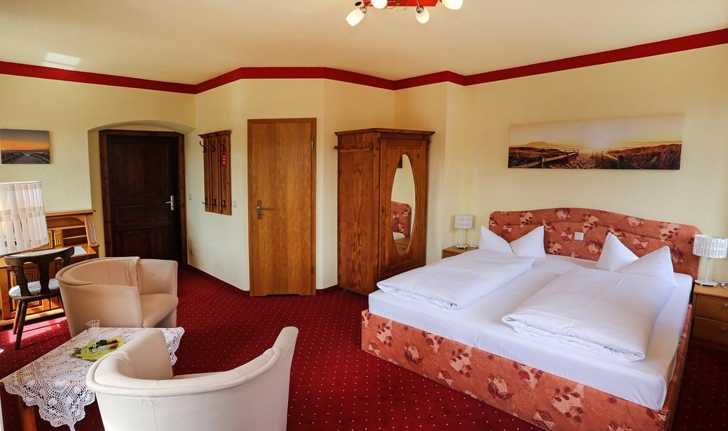 Landhotel Thuermchen Schirgiswalde-Kirschau Экстерьер фото